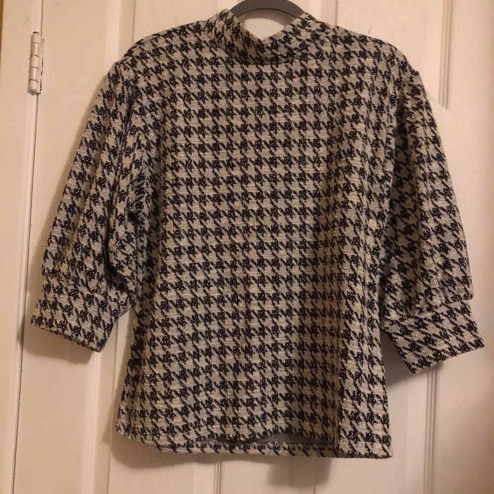 Ann Taylor houndstooth top